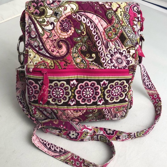 Vera Bradley Handbags - Vera Bradley Very Berry multicolor floral messenger flap crossbody bag